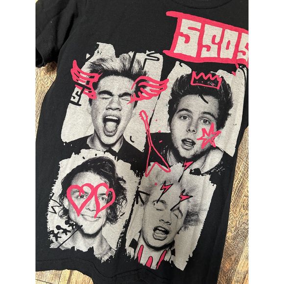 5 Seconds of Summer band tee - RARE - Size XS - Picture 3 of 3
